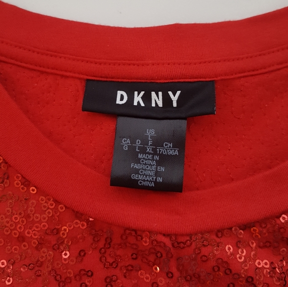 DKNY large red sequin stretchy tshirt - Picture 3 of 6